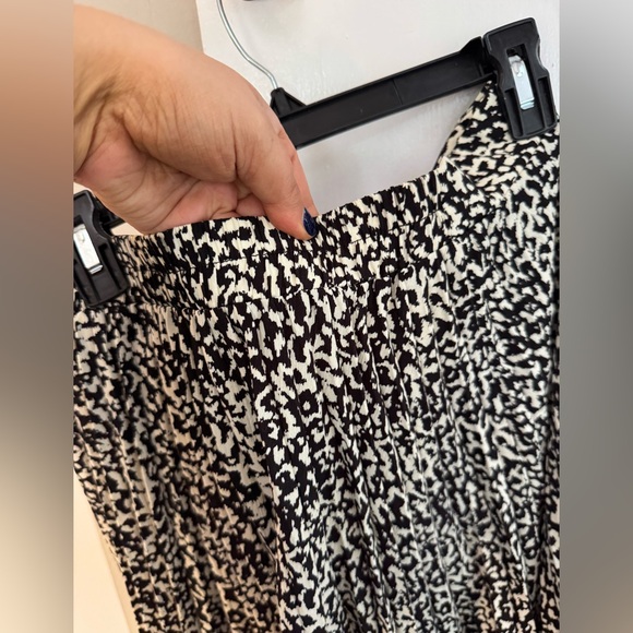 LUCY PARIS ANIMAL PRINT BLACK & WHITE MIDI PLEATED SKIRT SIZE MEDIUM - Picture 4 of 5